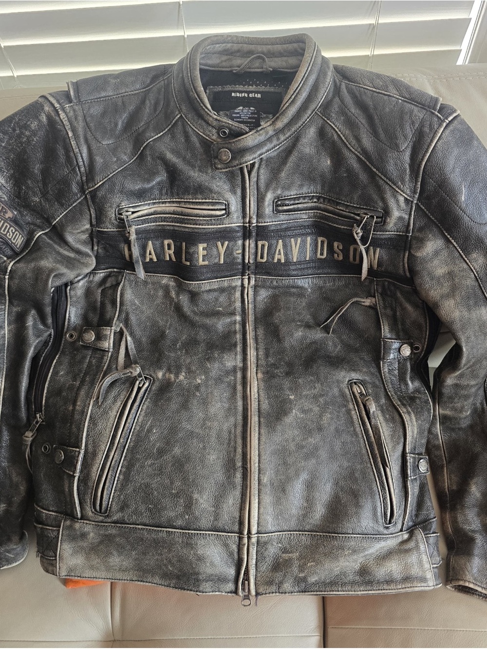 Harley Davidson Leather Jacket. Motorcycle Jacket. Leather Size Large. Like New!